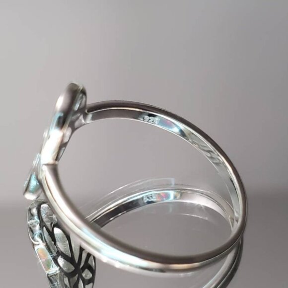 Women's 925 Thin Sterling Silver Hand Hamsa Dainty Protection Amulet Ring - Picture 4 of 10